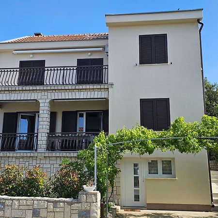 Vila Beleca Krk - Apartments Rest & Sea Krk Town Exterior foto