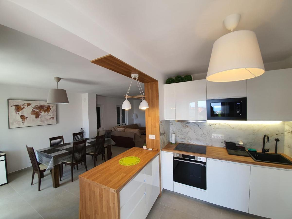 Vila Beleca Krk - Apartments Rest & Sea Krk Town Exterior foto